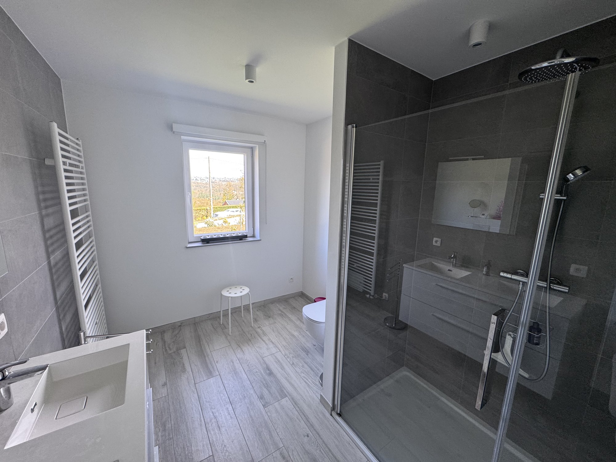 Salle de bain, douche à l'italienne